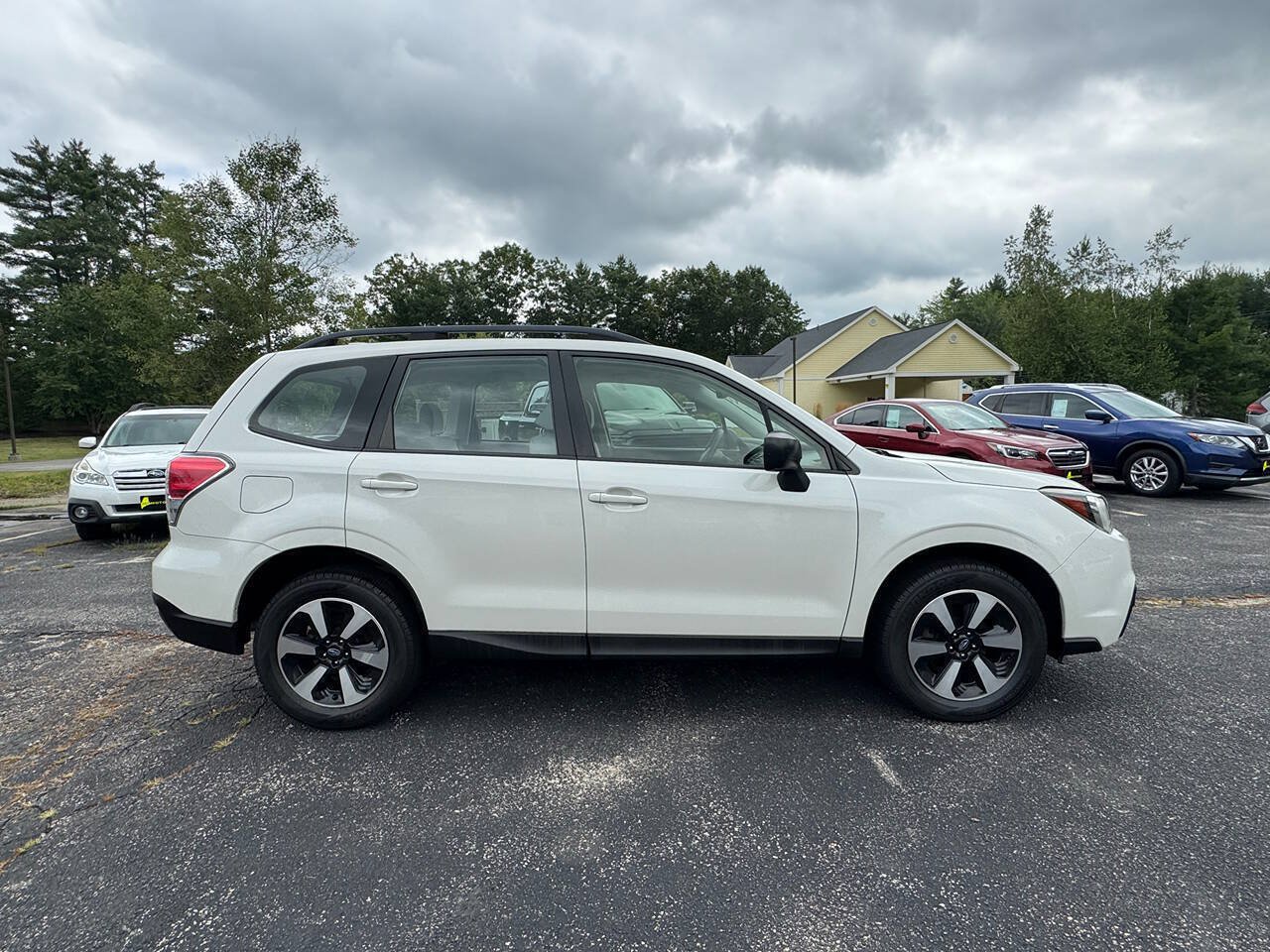 Used 2017 Subaru Forester 2.5i w/ Alloy Wheel Package AWD/4WD image 13