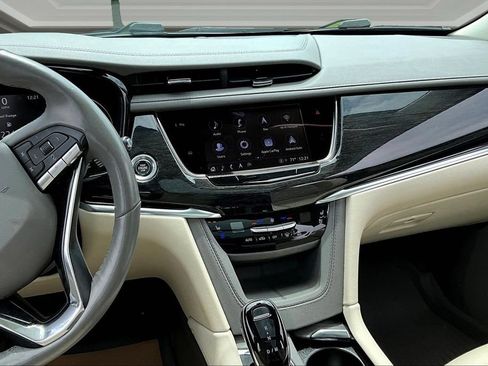 Certified 2023 Cadillac XT6 Premium Luxury w/ Technology Package AWD/4WD image 9