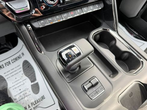 Used 2024 GMC Sierra 1500 AT4X image 15
