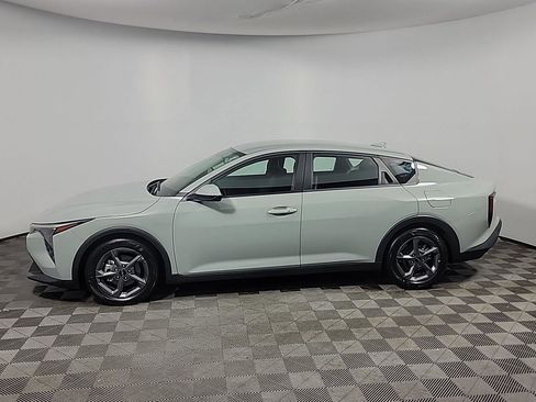 Used 2025 Kia K4 FWD image 11