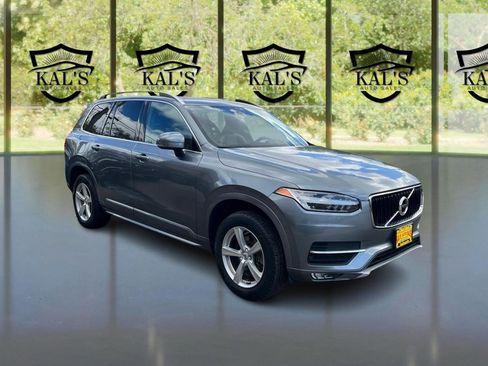 Used 2019 Volvo XC90 T5 Momentum AWD/4WD image 3