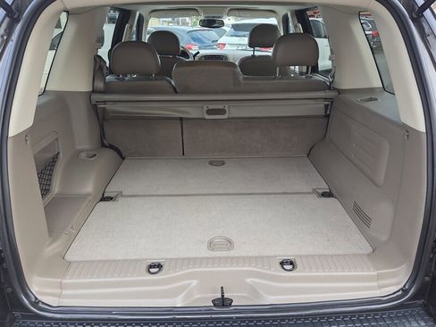 Used 2005 Ford Explorer Eddie Bauer image 16