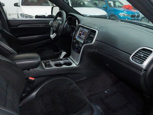 Used 2018 Jeep Grand Cherokee SRT w/ Trailer Tow Group IV image 29