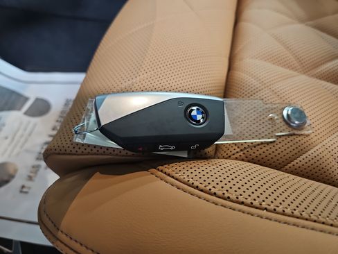 New 2026 BMW X5 xDrive50e AWD/4WD image 38