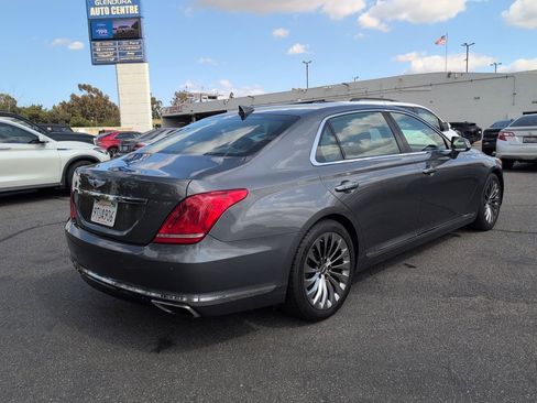 Used 2017 Genesis G90 3.3T Premium RWD image 5