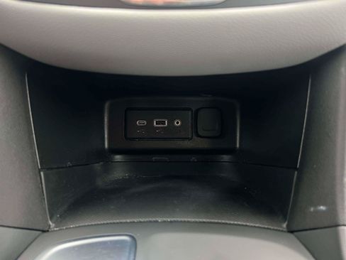 Used 2024 Chevrolet Equinox LS FWD image 13