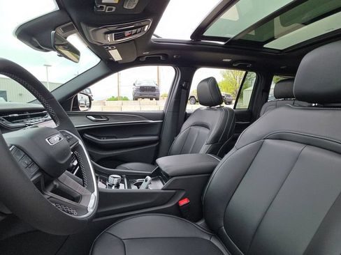 New 2025 Jeep Grand Cherokee Limited w/ Black Appearance Package AWD/4WD image 21