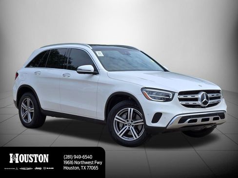 Used 2022 Mercedes-Benz GLC 300 w/ Premium Package Lite image 3