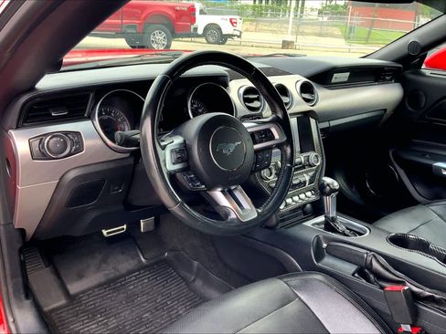 Used 2018 Ford Mustang Premium RWD image 14