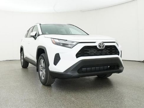 New 2025 Toyota RAV4 XLE image 30