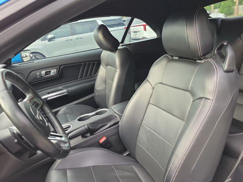 Used 2019 Ford Mustang GT Premium RWD image 12