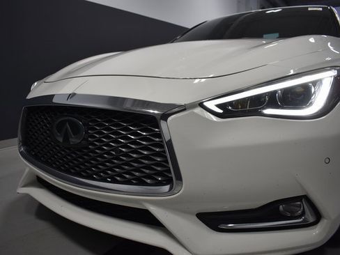 Used 2018 INFINITI Q60 3.0t Sport w/ Sensory Package 3.0T Sport image 17