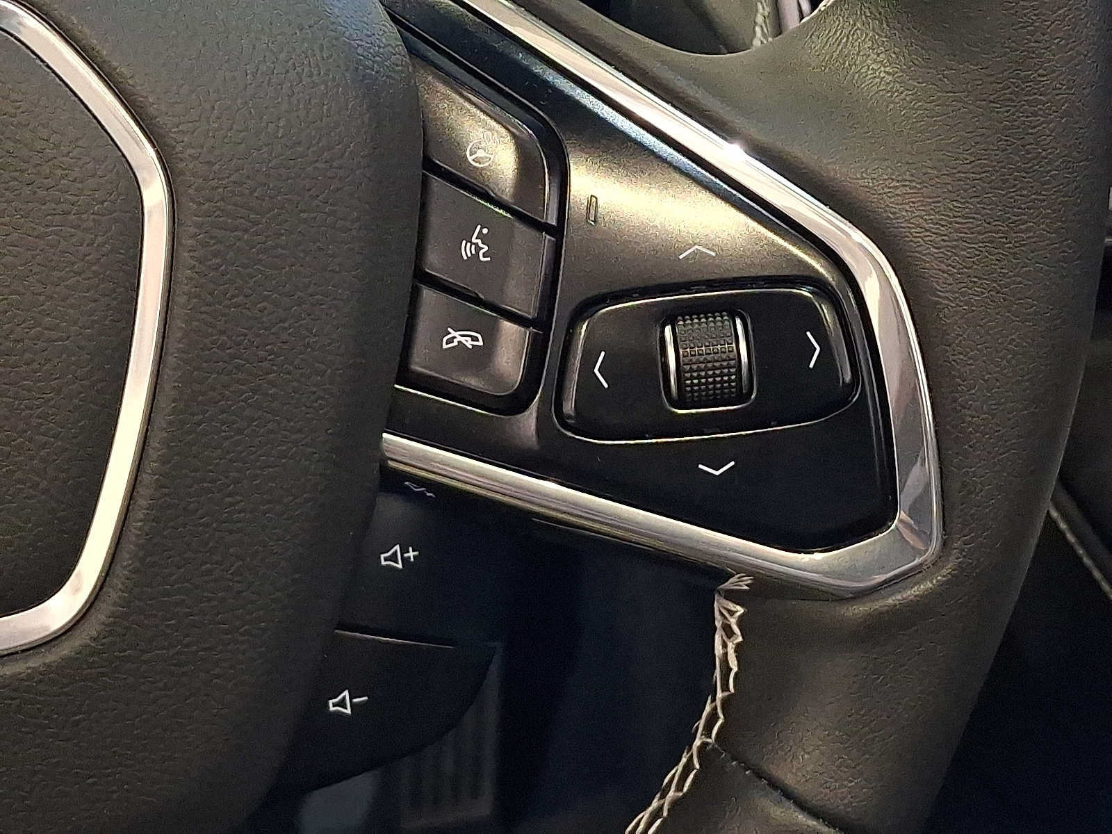 Used 2023 Chevrolet Corvette Stingray Preferred Conv w/ Stealth Interior Trim Package RWD image 20