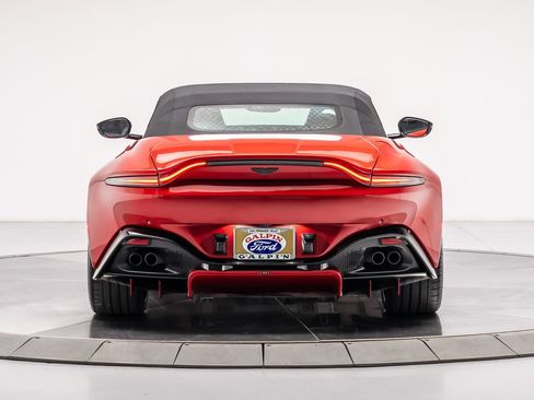 Used 2023 Aston Martin V8 Vantage Roadster RWD image 4