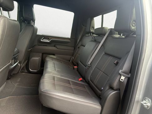 Used 2025 Chevrolet Silverado 2500 High Country w/ High Country Premium Package AWD/4WD image 11