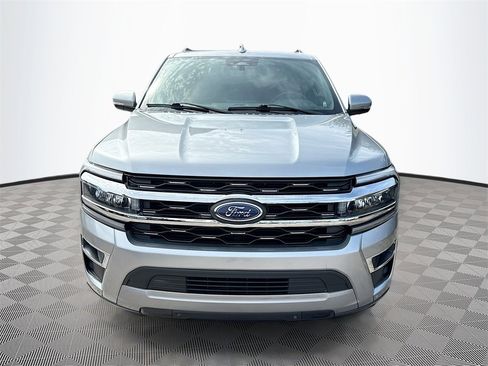Used 2022 Ford Expedition Max Limited image 2