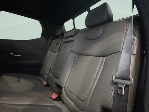 Certified 2025 Hyundai Santa Cruz Limited image 13