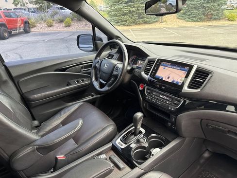 Used 2018 Honda Ridgeline Black Edition image 13