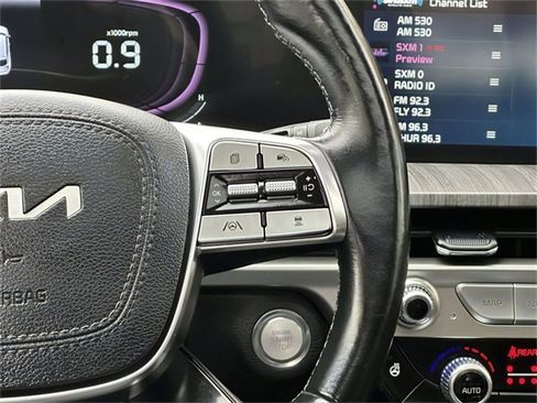 Used 2023 Kia Telluride EX w/ EX Captain's Chair Package image 16