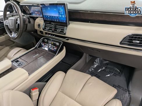 Used 2022 Lincoln Navigator Reserve AWD/4WD image 34