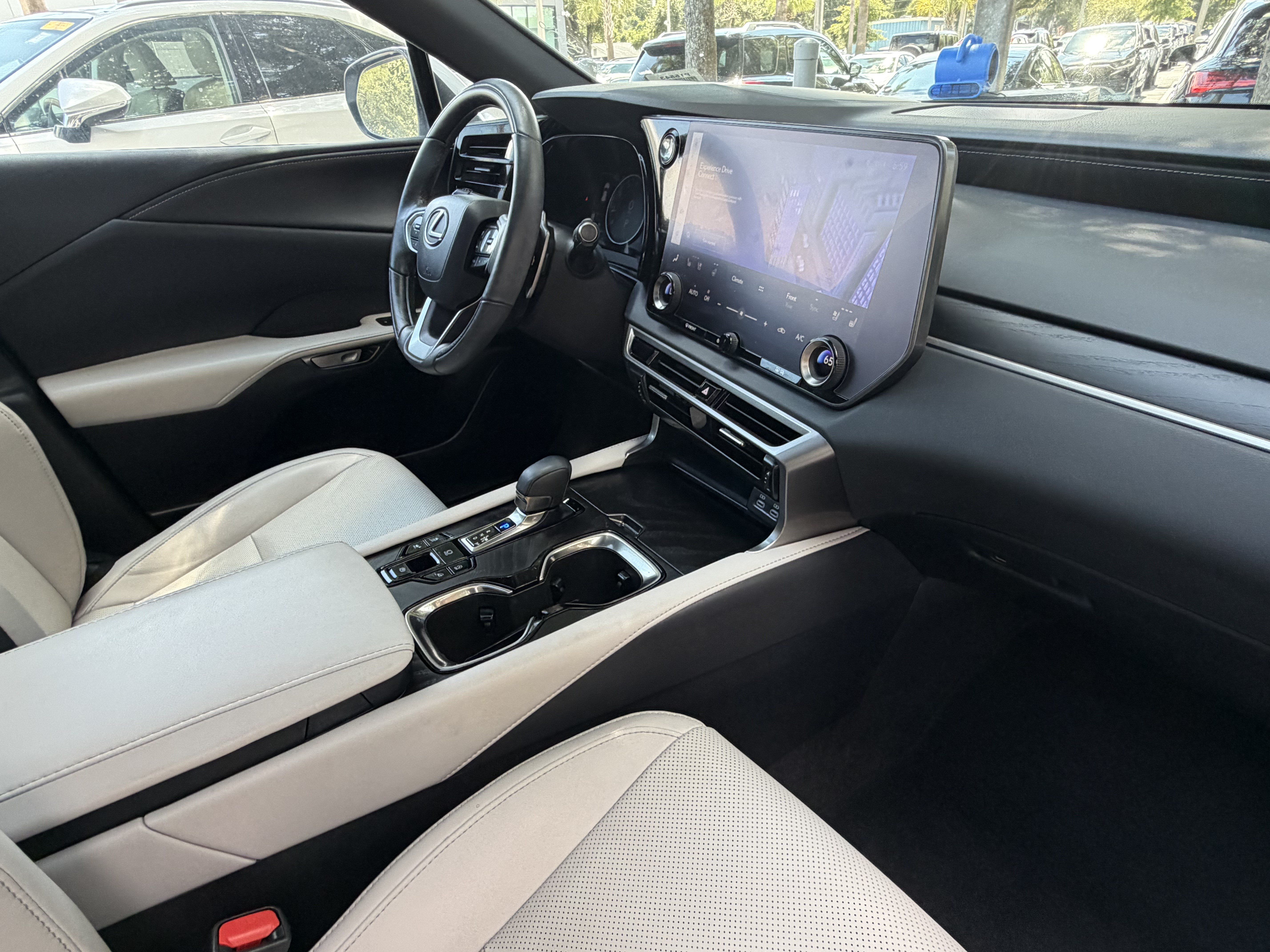 Used 2024 Lexus RX 350 Premium w/ Cold Area Package AWD/4WD image 44