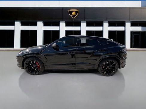 Used 2024 Lamborghini Urus S image 2