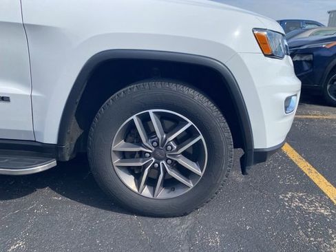 Used 2021 Jeep Grand Cherokee Limited w/ Sun & Sound Group image 3