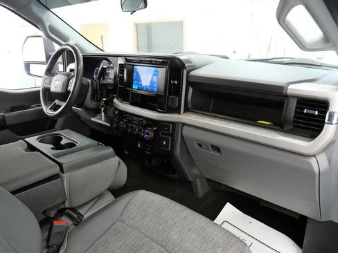 Used 2024 Ford F250 XL w/ STX Appearance Package AWD/4WD image 15