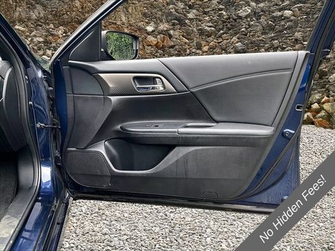 Used 2017 Honda Accord Sport image 16