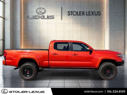 Used 2016 Toyota Tacoma TRD Sport w/ Towing Package image 4