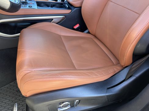 Certified 2025 Jaguar F-PACE R-Dynamic S image 17