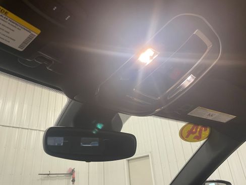 Used 2024 Jeep Grand Cherokee Limited image 20