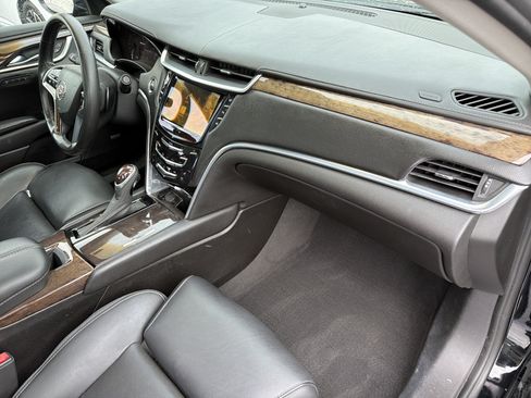 Used 2014 Cadillac XTS Luxury w/ Driver Awareness Package FWD image 11