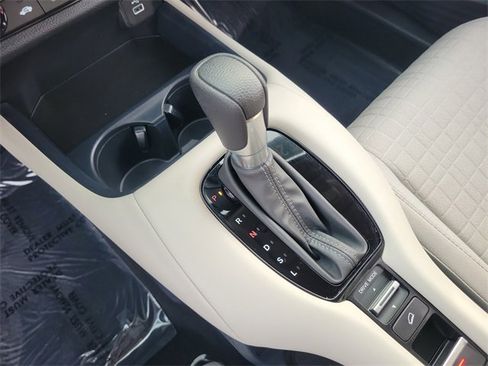 Used 2023 Honda HR-V LX image 27