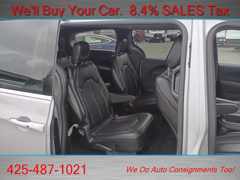 Used 2026 Chrysler Pacifica Select FWD image 15