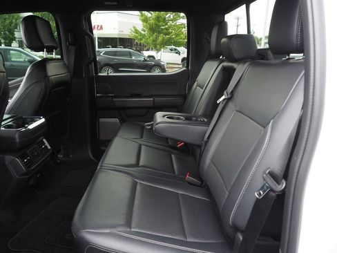 Used 2025 Ford F150 Lariat AWD/4WD image 14