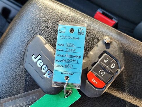 Certified 2022 Jeep Gladiator Sport image 32