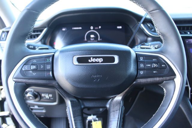 Used 2023 Jeep Grand Cherokee L Limited RWD image 17