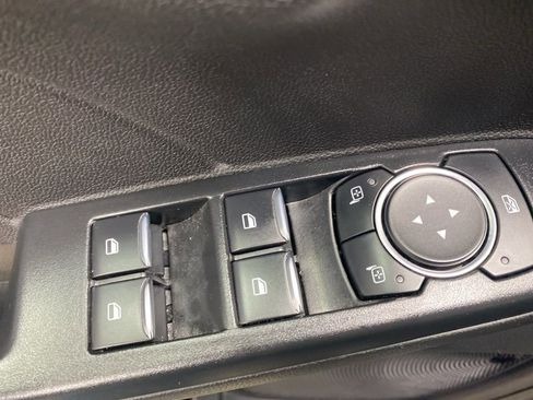 Used 2024 Ford Escape ST-Line image 18