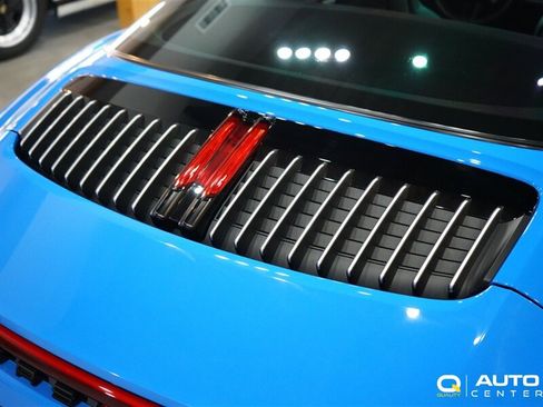 Used 2022 Porsche 911 Targa 4S AWD/4WD image 13