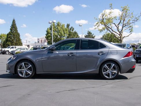 Used 2017 Lexus IS 200t w/ Navigation System Package RWD image 4