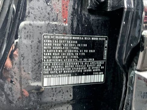 Used 2023 Volkswagen Tiguan SE R-Line image 31