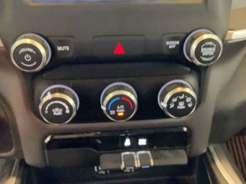 Used 2021 RAM 1500 Big Horn AWD/4WD image 28
