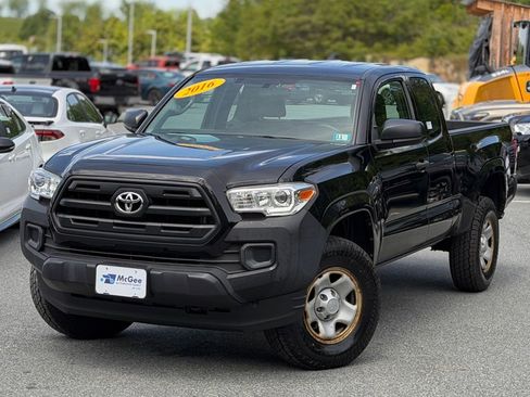 Used 2016 Toyota Tacoma SR RWD image 1