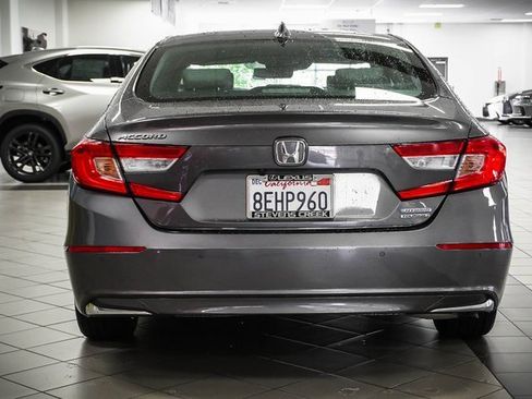 Used 2018 Honda Accord Touring image 7