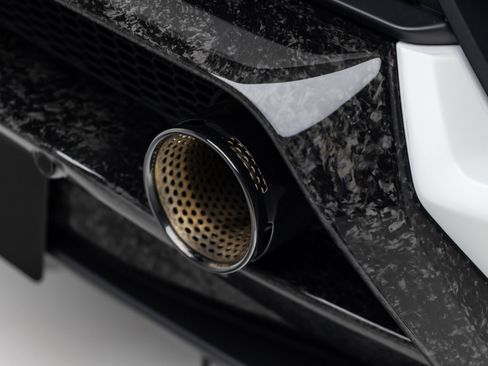 Used 2019 Lamborghini Huracan Performante image 16