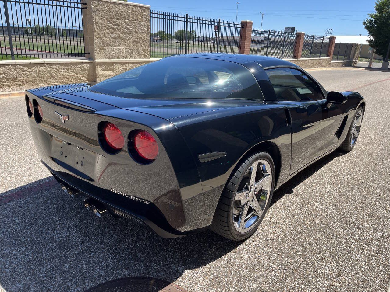 Used 2008 Chevrolet Corvette Coupe w/ Preferred Equipment Group RWD image 5