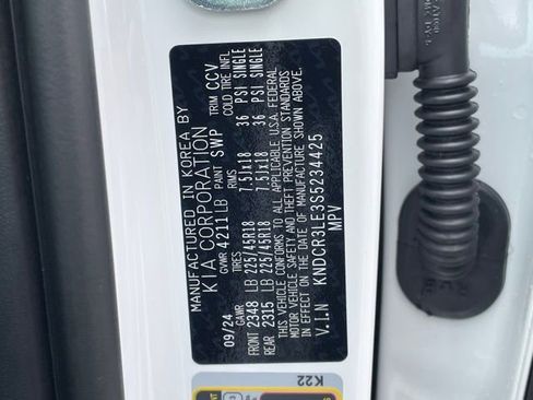 New 2025 Kia Niro EX Touring image 35