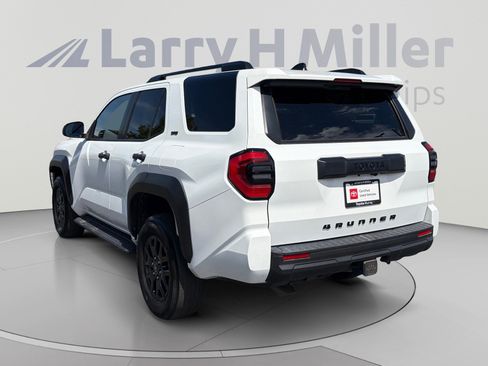 Used 2025 Toyota 4Runner 4WD image 3