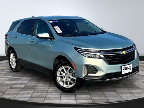 Used 2022 Chevrolet Equinox LT AWD/4WD image 3